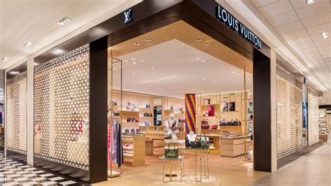 louis vuitton bloomingdale's|Louis Vuitton New York Bloomingdale's .